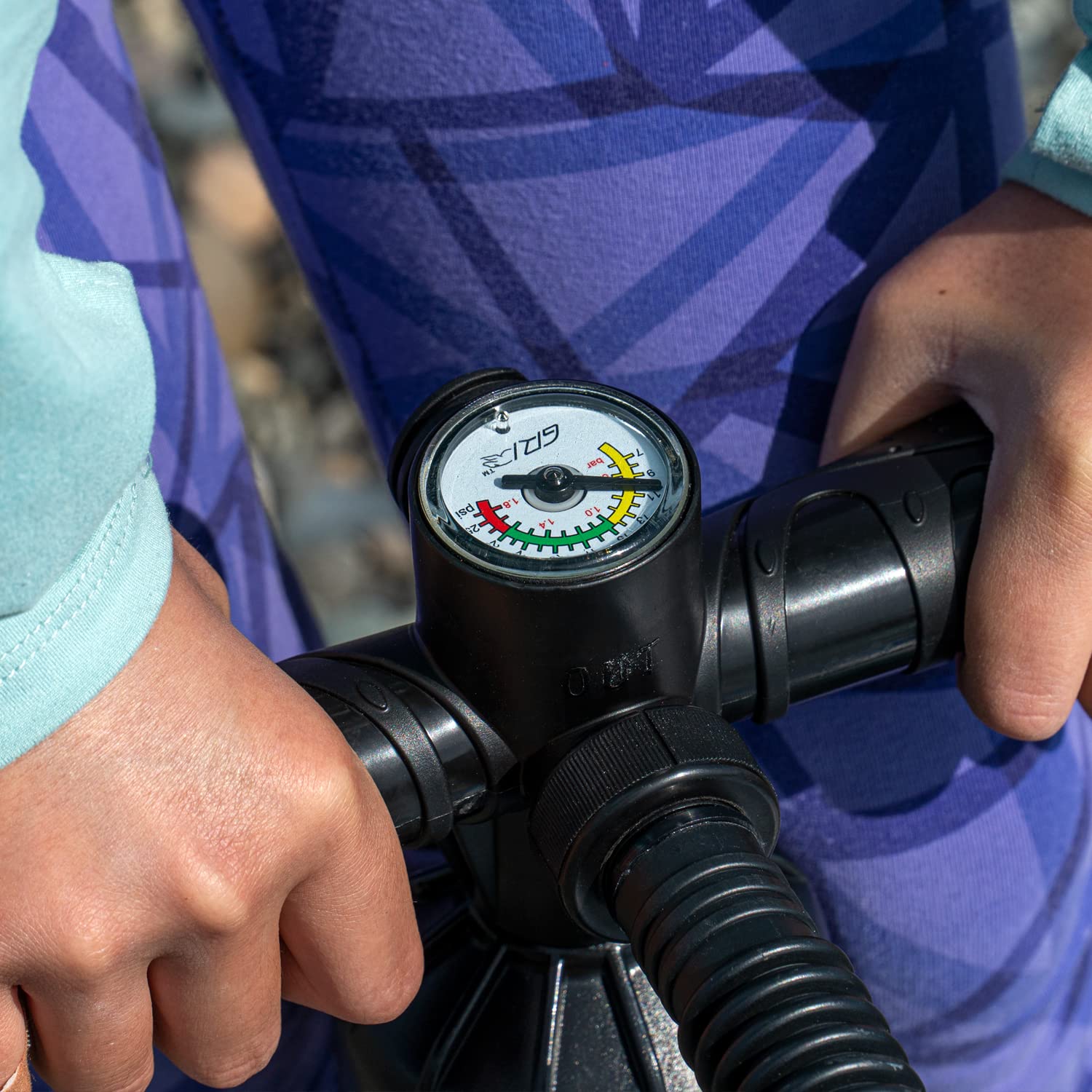 27 PSI Lightweight SUP Hand Pump for Inflatable Paddle Boards